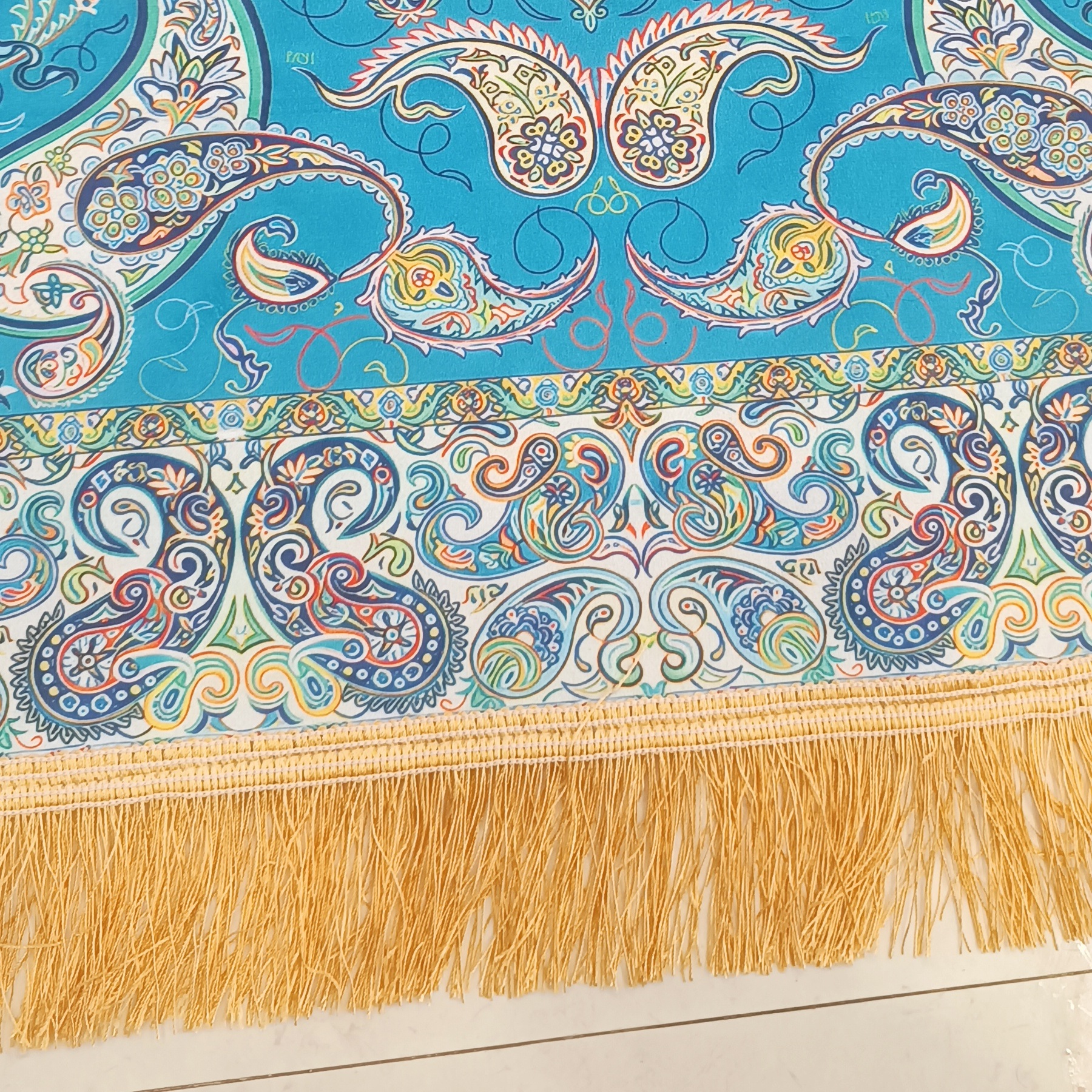 جانماز سه تکه مخملی طرح گل و باغ