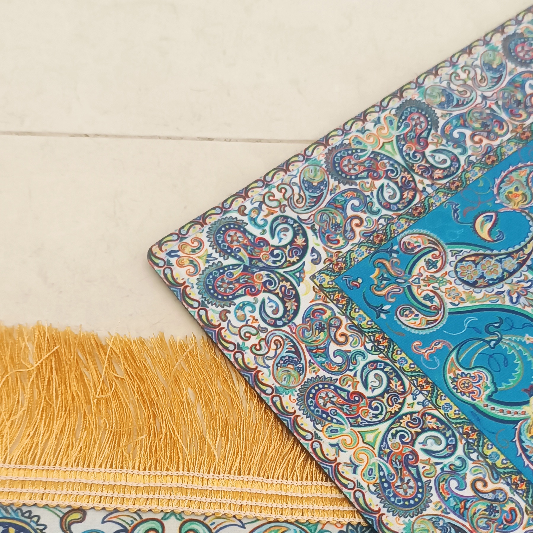 جانماز سه تکه مخملی طرح گل و باغ