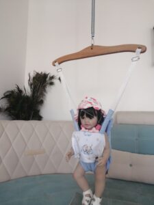 نحوه قرار گرفتن کودک در تاب جامپر آفر